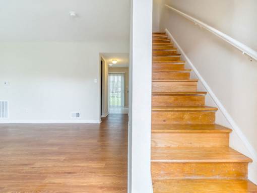 Buckroe Pointe Apartments and Townhomes stairs