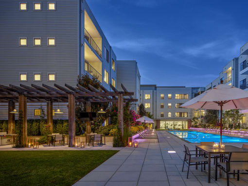 Picturesque Pool And Cabana Setting at AVE Union, Union