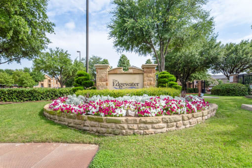 Beautifully landscaped  at Edgewater, Texas