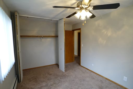 Como Lake Estates bedroom, St. Paul, Minnesota