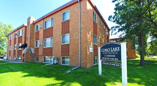Como Lake Estates exterior, St. Paul, Minnesota