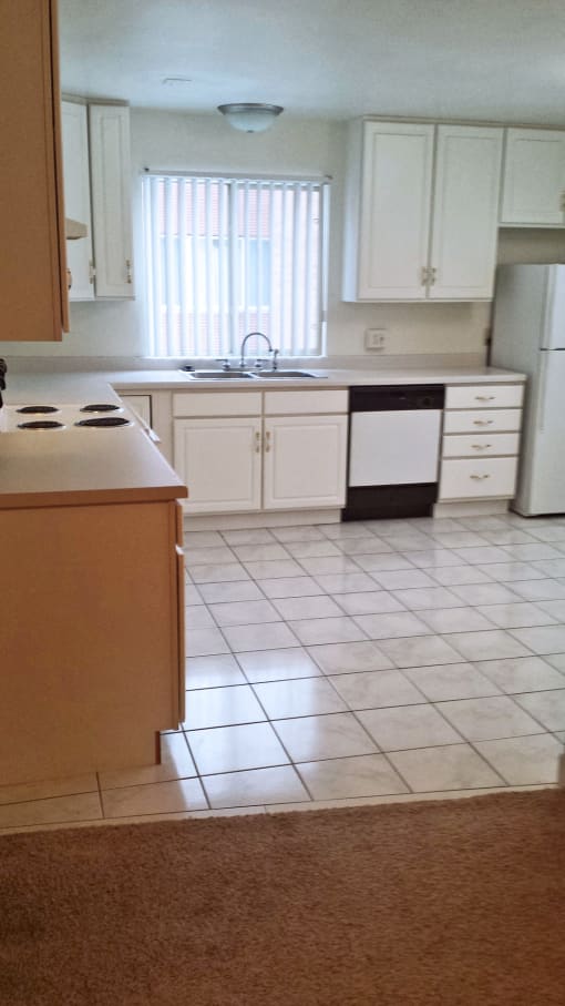 Como Lake Estates kitchen, St. Paul, Minnesota
