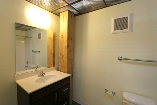 La Pompadour Apartments, Minneapolis, Minnesota