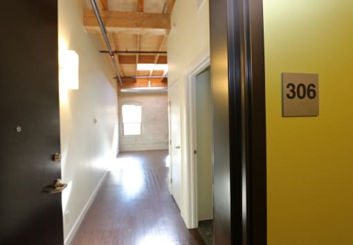 La Pompadour Apartment, Minneapolis, Minnesota