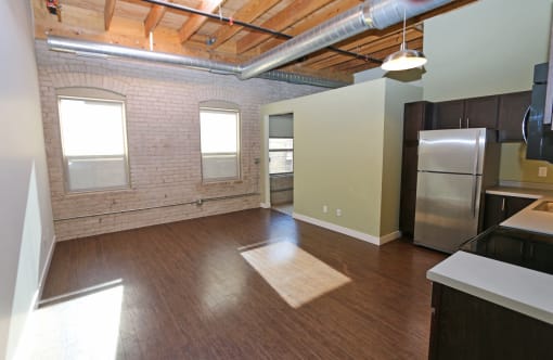 La Pompadour Apartments, Minneapolis, Minnesota
