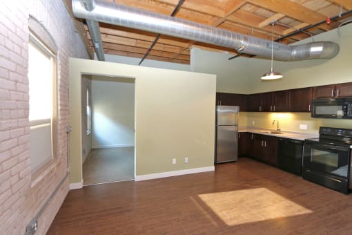 La Pompadour Apartments, Minneapolis, Minnesota