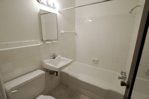 Minnehaha Apartments studio, Minneapolis, Minnesota
