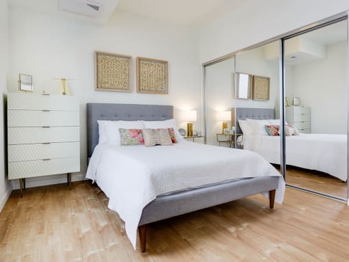 Beautiful Bright Bedroom at Watercooler, Idaho
