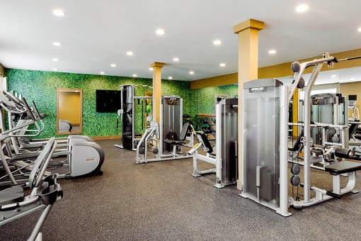 Fitness Center With Modern Equipment at The Green at Bloomfield, Bloomfield, 07003