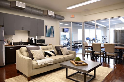 Common Room at Epic Apartments, Denton, TX, 76210