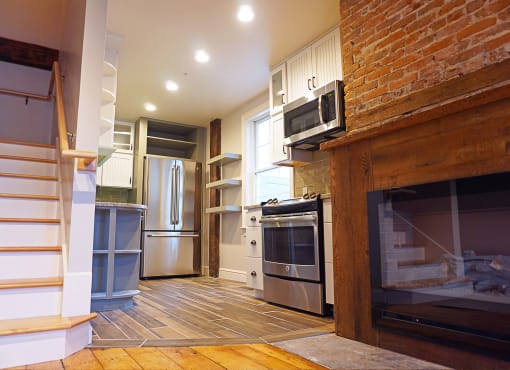 Walker Level - Suite 3 kitchen