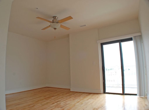 The Seaboard Building in Portsmouth VA bedroom