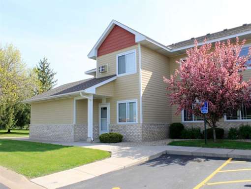 Lakeville Court Building