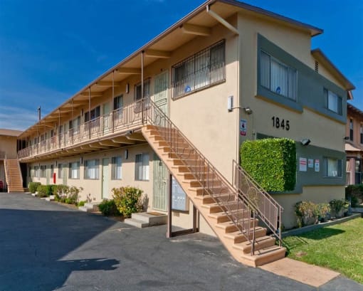 Student housing near USC stairs