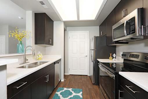 Orem, Utah Canyon View Apartments kitchen