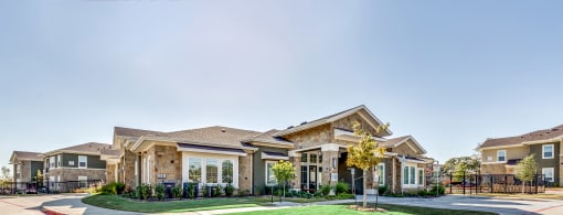 Resort Style Community with Thoughtful Amenities at The Veranda, Denton,Texas