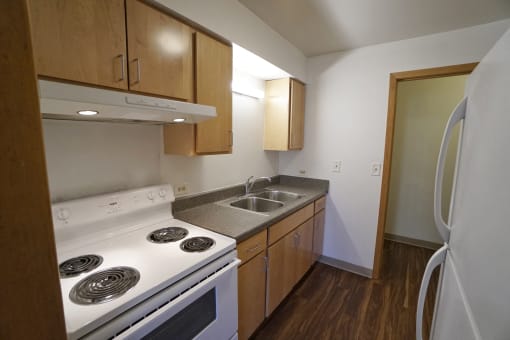 Rolling Hills apartments studio, St. Paul, Minnesota