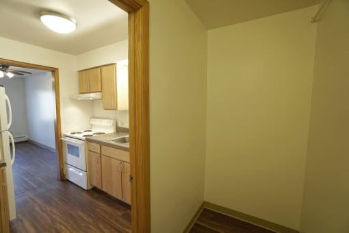 Rolling Hills apartments studio, St. Paul, Minnesota