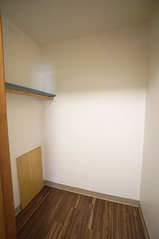 Rolling Hills apartments studio, St. Paul, Minnesota