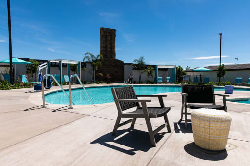 Poolside Seating l The James Apartments in Rocklin CA 
