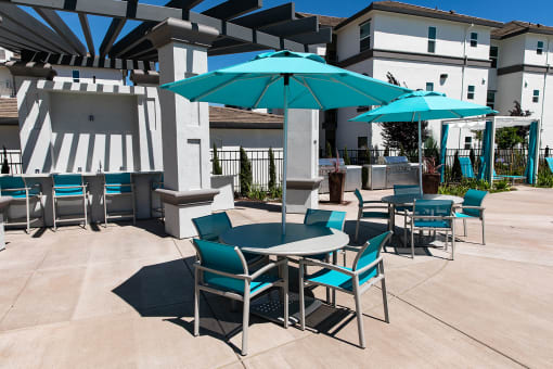Pool Seating l The James Apartments in Rocklin CA 