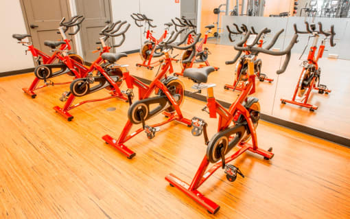 Fitness Center | Motif Apartments For Rent in Woodland Hills, CA 91367