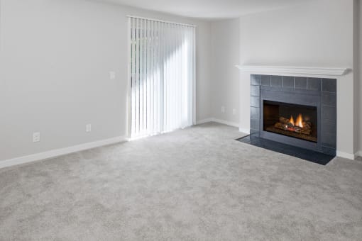Stonesthrow Apartments_Tualatin, OR_Empty Living Room