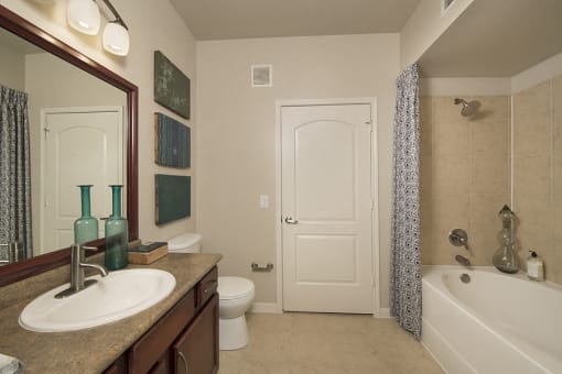 bathroom apartments in pearland