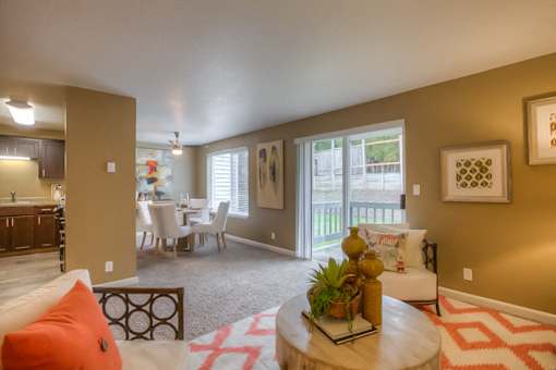 Living Room With Dining Area at Oak Hill Apartments, Portland, OR