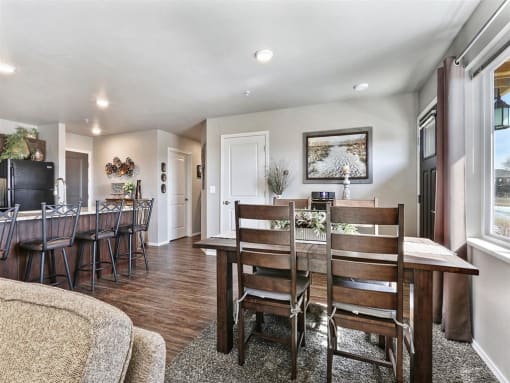 Dining and Kitchen Area with Breakfast Bar