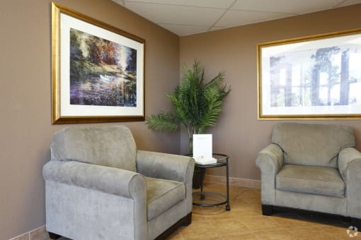 Seating Area at CANYON COUNTRY SENIOR, Santa Clarita California
