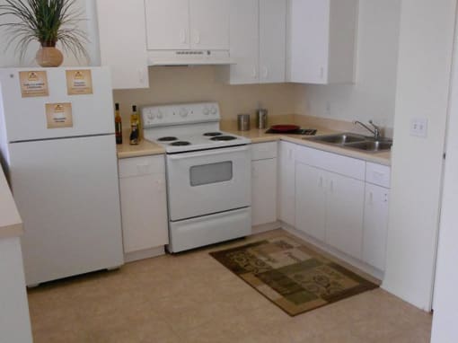 Kitchen at CANYON COUNTRY SENIOR, Santa Clarita California