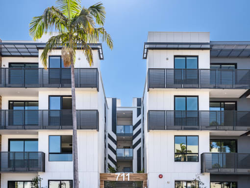 711 Cole Ave  Building Exterior