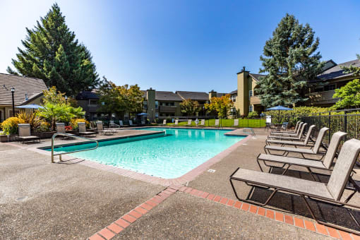 Pool at Overlook at Murrayhill, Beaverton, OR