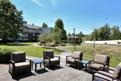 Outdoor Common area at VINTAGE AT BELLINGHAM, Washington