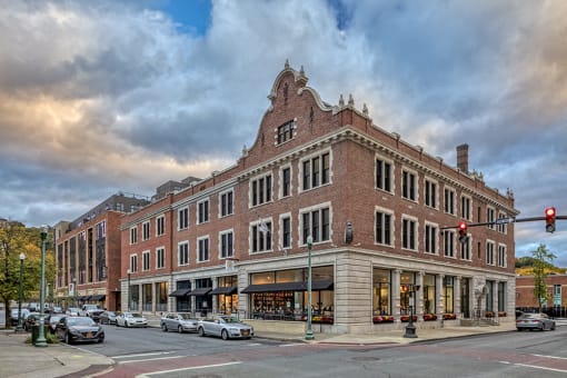 Centrally Located Community at The News Apartments in Troy NY