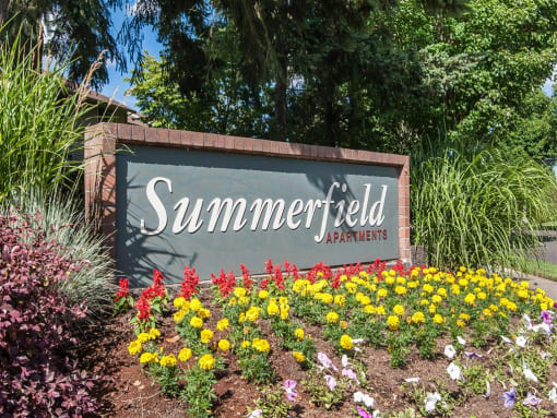 Monument Sign at Summerfield, Tigard