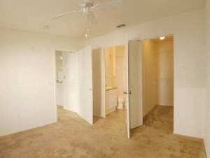 Bed Bath Closet at Oak Glen Apartments, Orlando, FL, 32808
