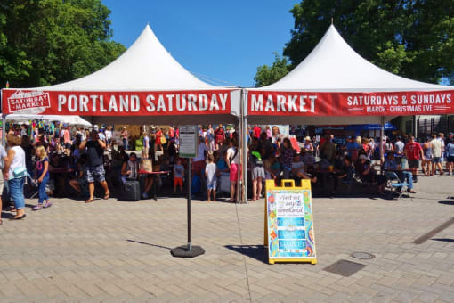 38 Davis Market