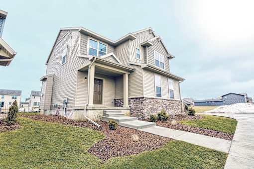 Exterior of Home For Rent in Holt Michigan | Aspen Lakes Estates