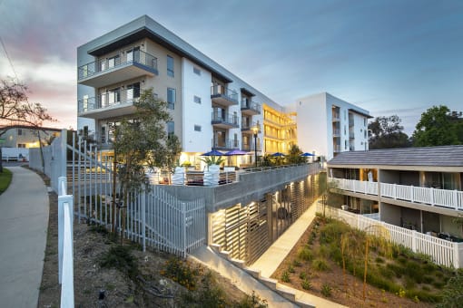 2395 Luxury building