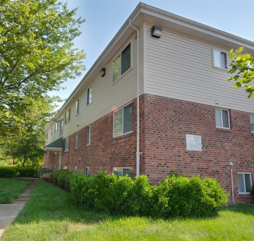Cherrydale Apartments located in the Cherryhill neighborhood of Baltimore