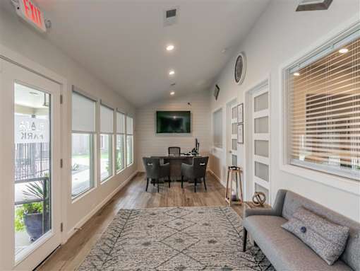 Leasing Office