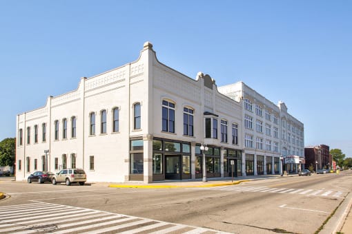 Lloyd House II apartments