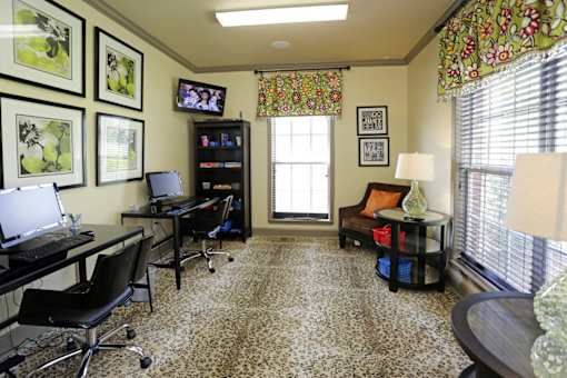 Business Center at Tyler Ridge, 36695