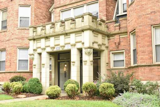 Front enterance of apartment building