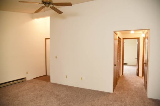 Lush Wall-To-Wall Carpeting In Bedrooms at Parc Grand Apartments, Spokane, 99203