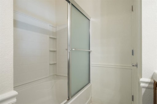 Glass-Enclosed Showers at Dartmouth Tower at Shaw, Clovis, CA