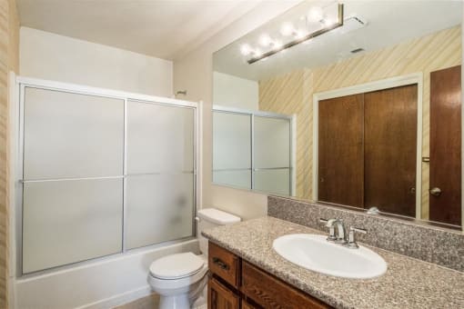 Luxurious Bathrooms at Scottsmen Too Apartments, Clovis