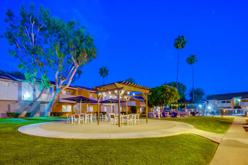 Courtyard Patio With Ample Sitting at Pacific Trails Luxury Apartment Homes, California, 91722